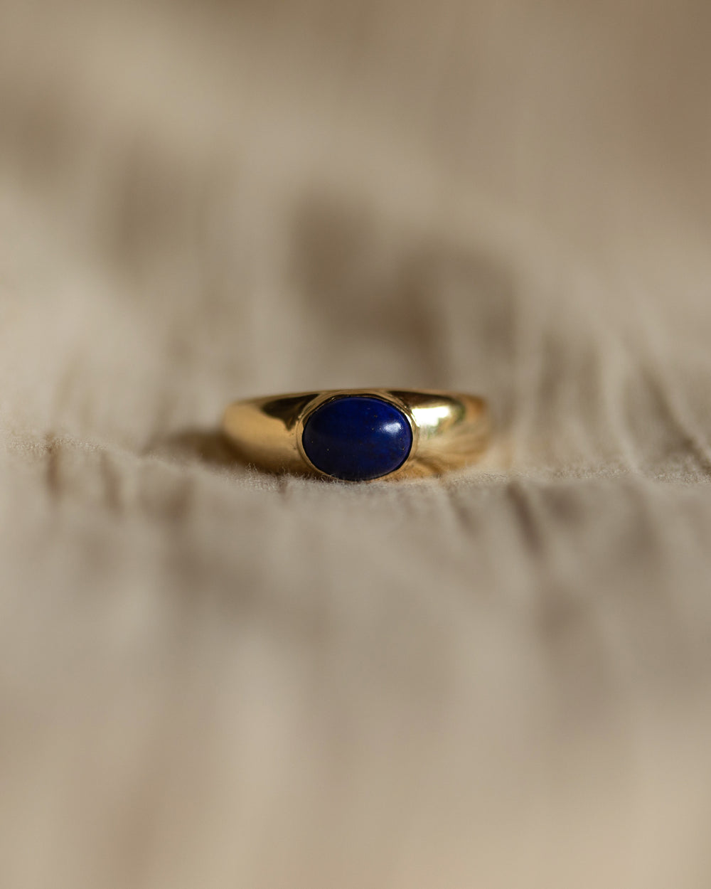 Rena Vintage 9ct Gold Lapis Lazuli Solitaire Ring