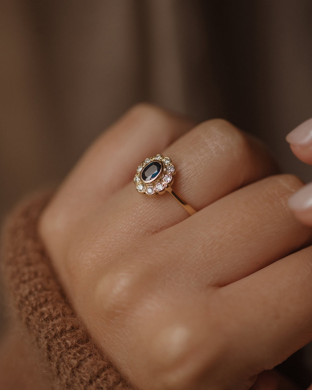 Dorothea 1985 Vintage 18ct Gold Sapphire & Diamond Cluster Ring