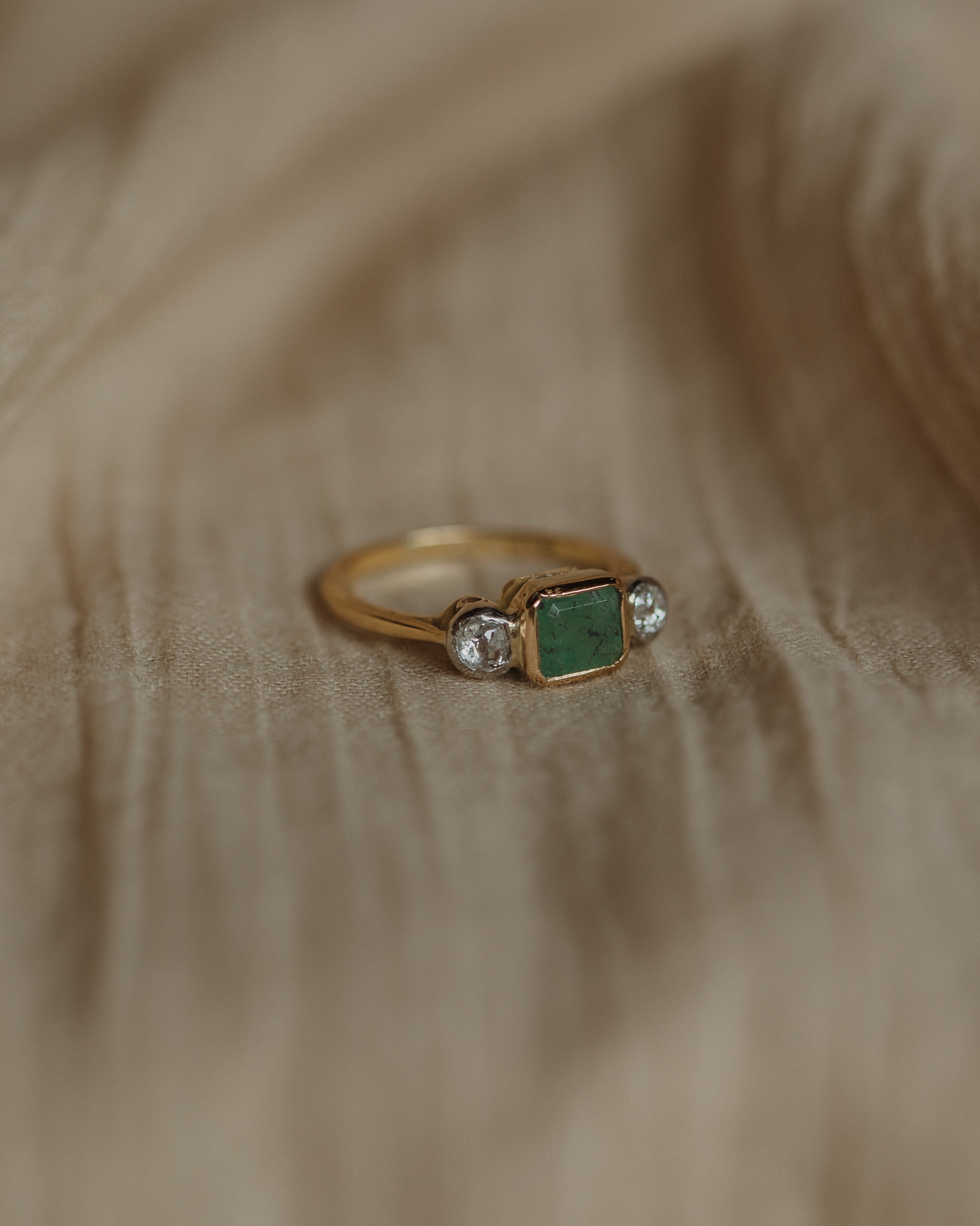 Babette Vintage 18ct Gold Emerald & Diamond Trilogy Ring