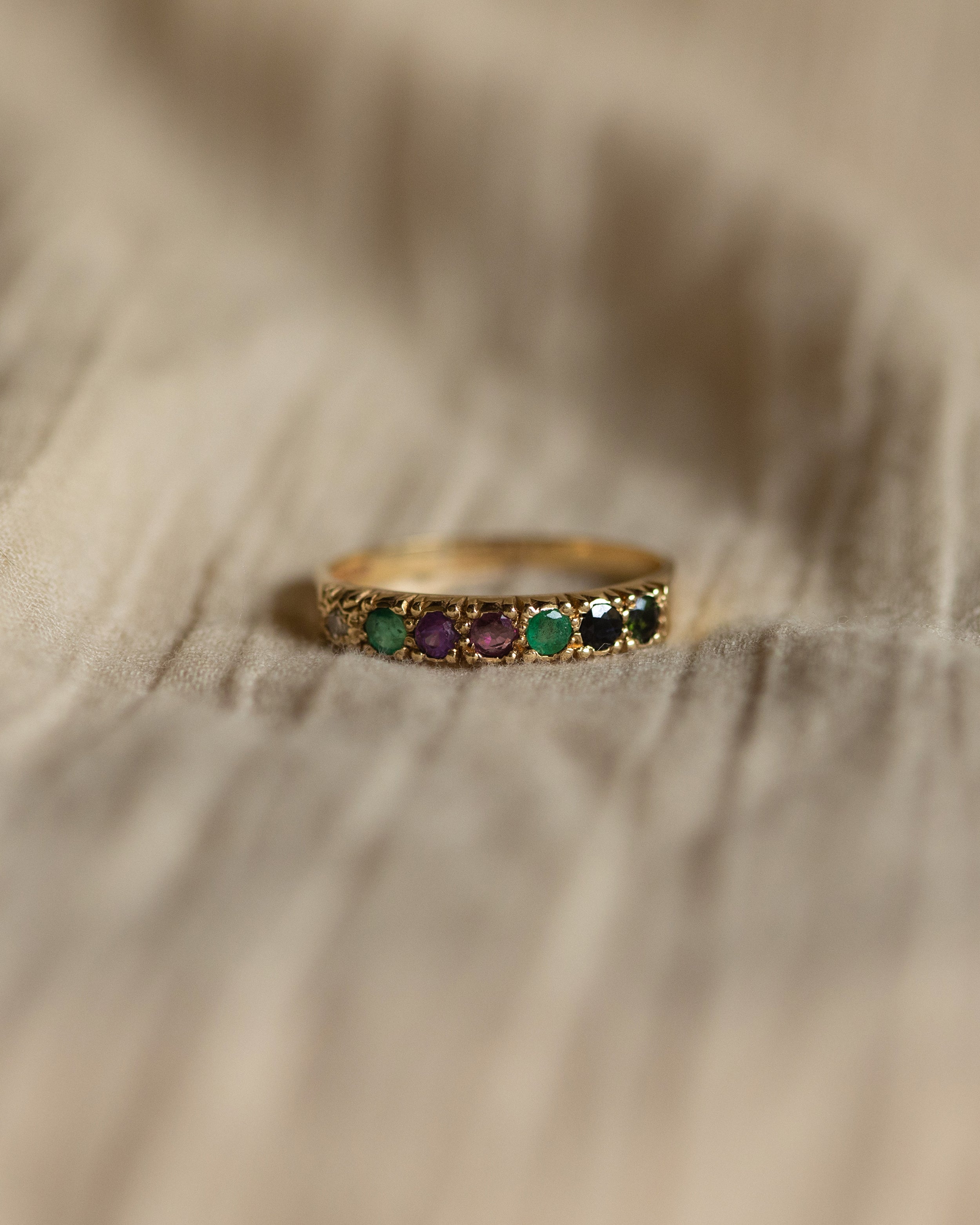 June 1989 Vintage 9ct Gold Dearest Acrostic Ring
