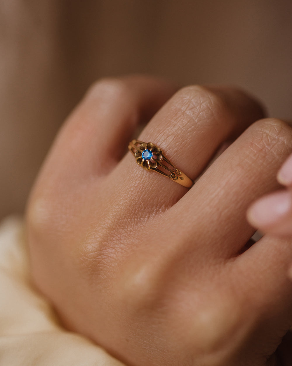 Lottie 1910 Antique 18ct Gold Blue Paste Solitaire Ring