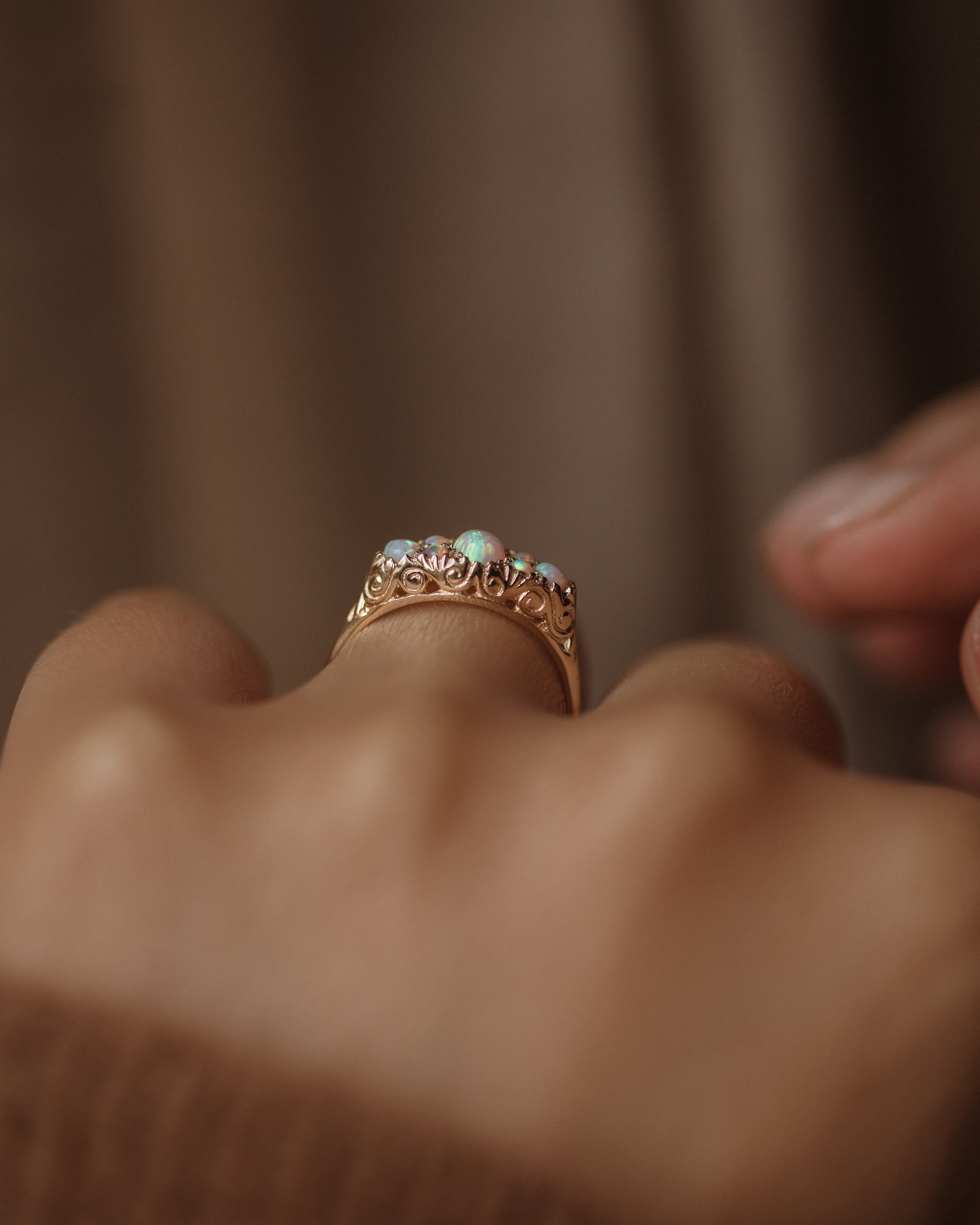Sevenesty Rings Bessie Vintage 9ct Gold Opal Seven Stone Ring | Rock n Rose