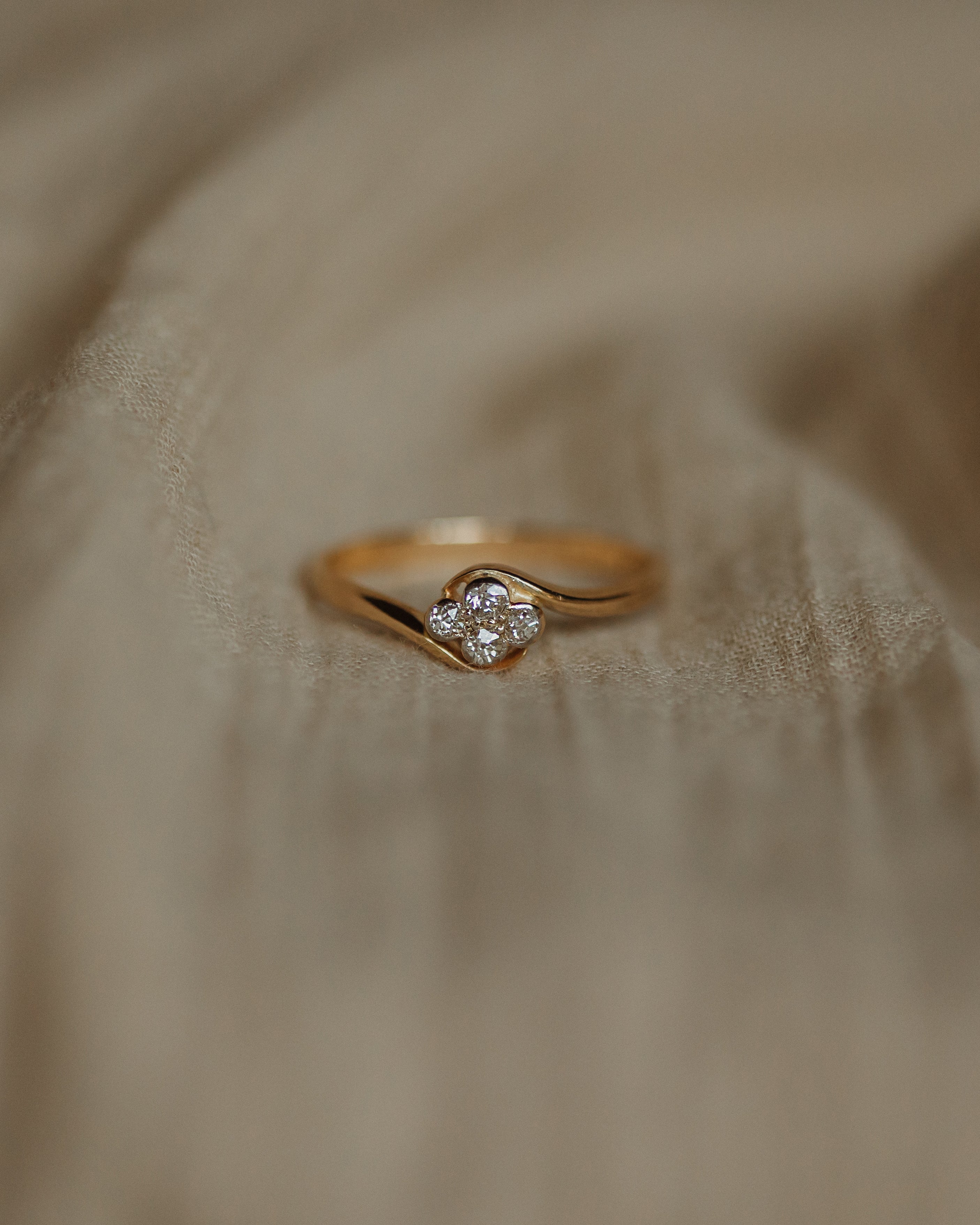 Primrose Antique Art Deco 18ct Gold Four Stone Diamond Ring