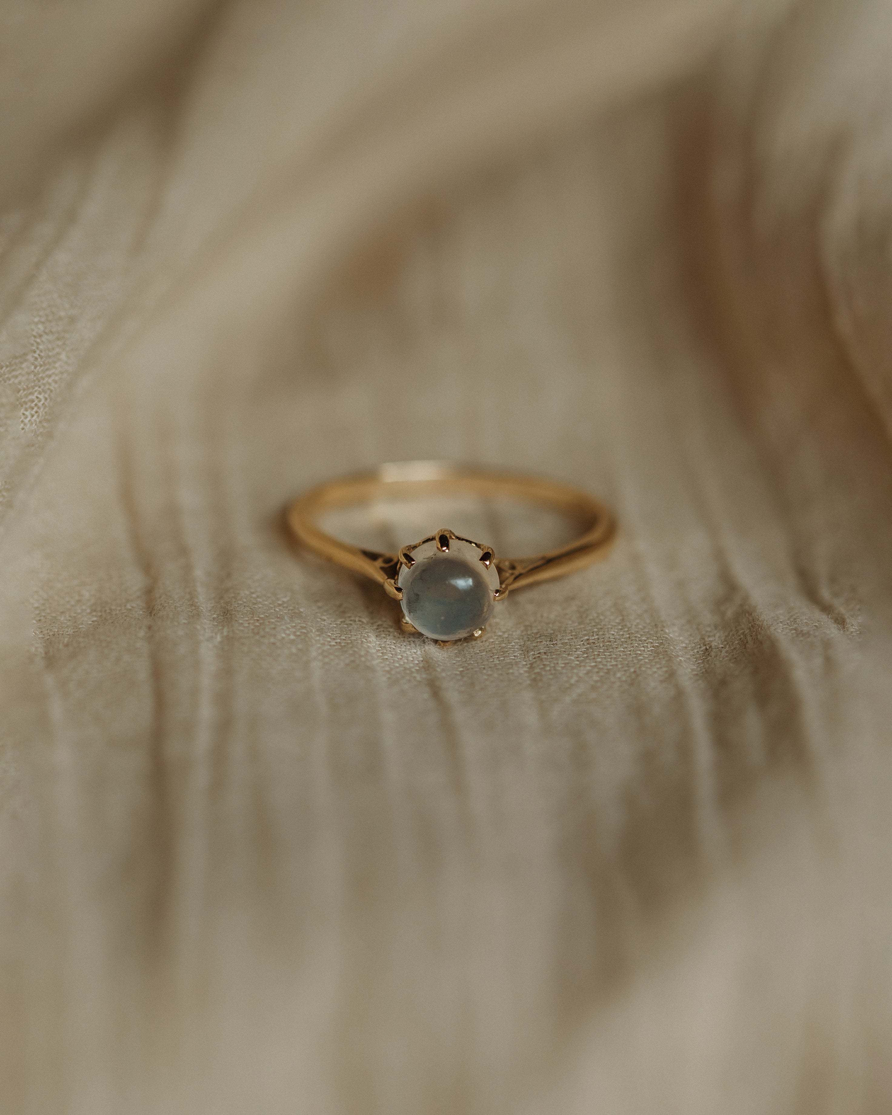 Marisol Vintage 9ct Gold Moonstone Solitaire Ring