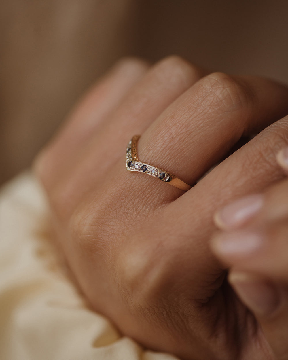 Vera Vintage 9ct Gold Sapphire & Diamond Wishbone Ring