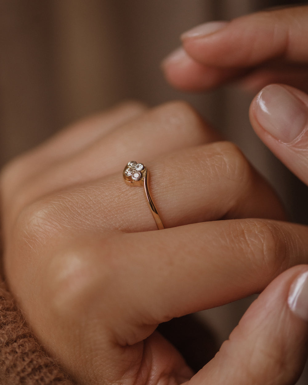 Primrose Antique Art Deco 18ct Gold Four Stone Diamond Ring