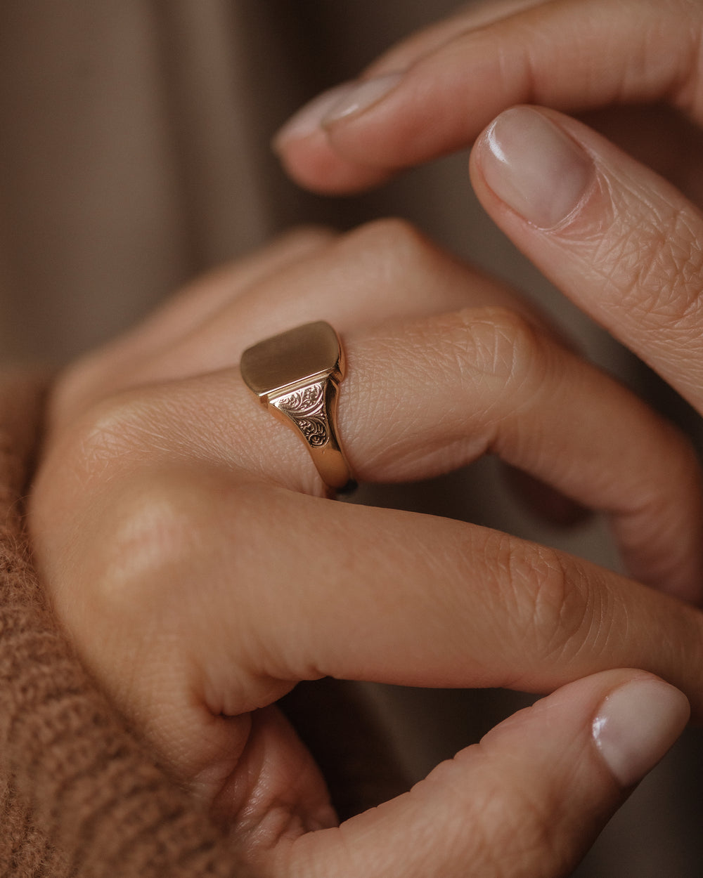 Verity 1939 Vintage 9ct Gold George VI Signet Ring