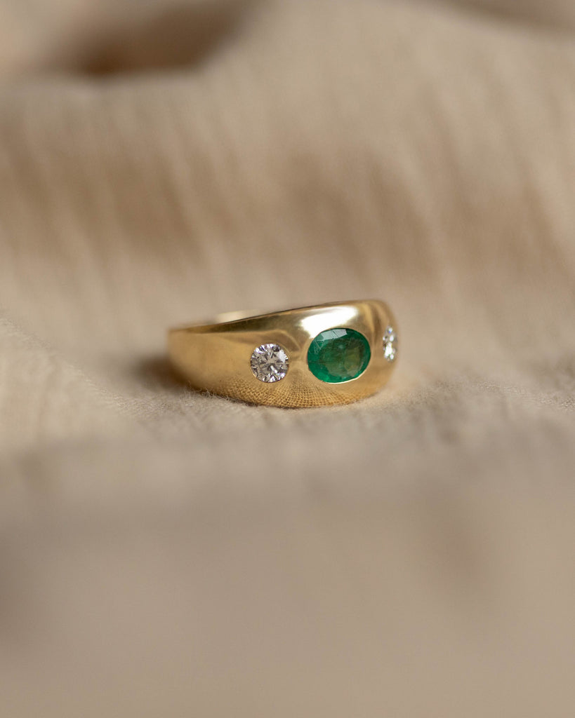 Grace Vintage 18ct Gold Emerald & Diamond Trilogy Rubover Ring