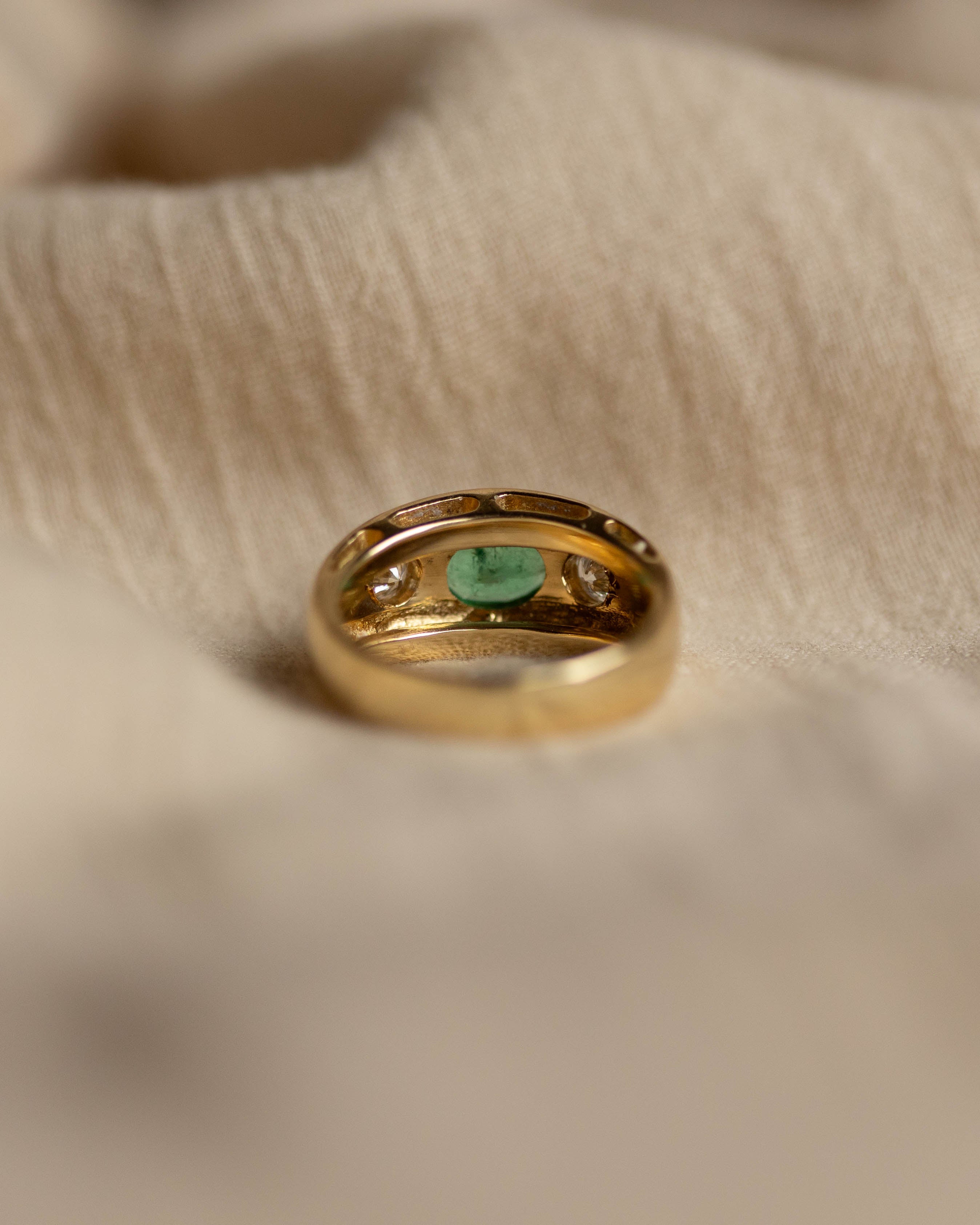 Grace Vintage 18ct Gold Emerald & Diamond Trilogy Rubover Ring