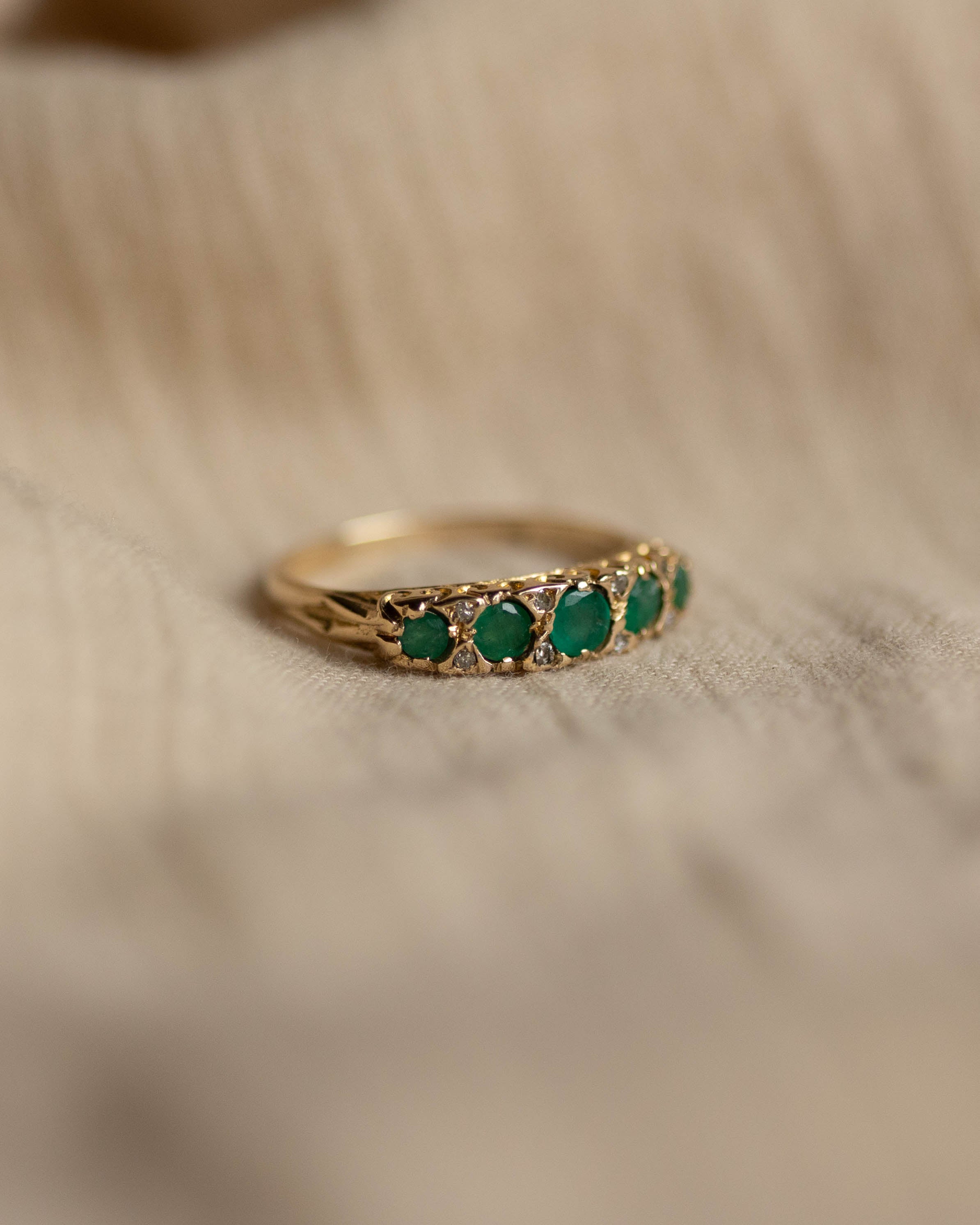 Alethia 1974 Vintage 9ct Gold Emerald & Diamond Five Stone Ring