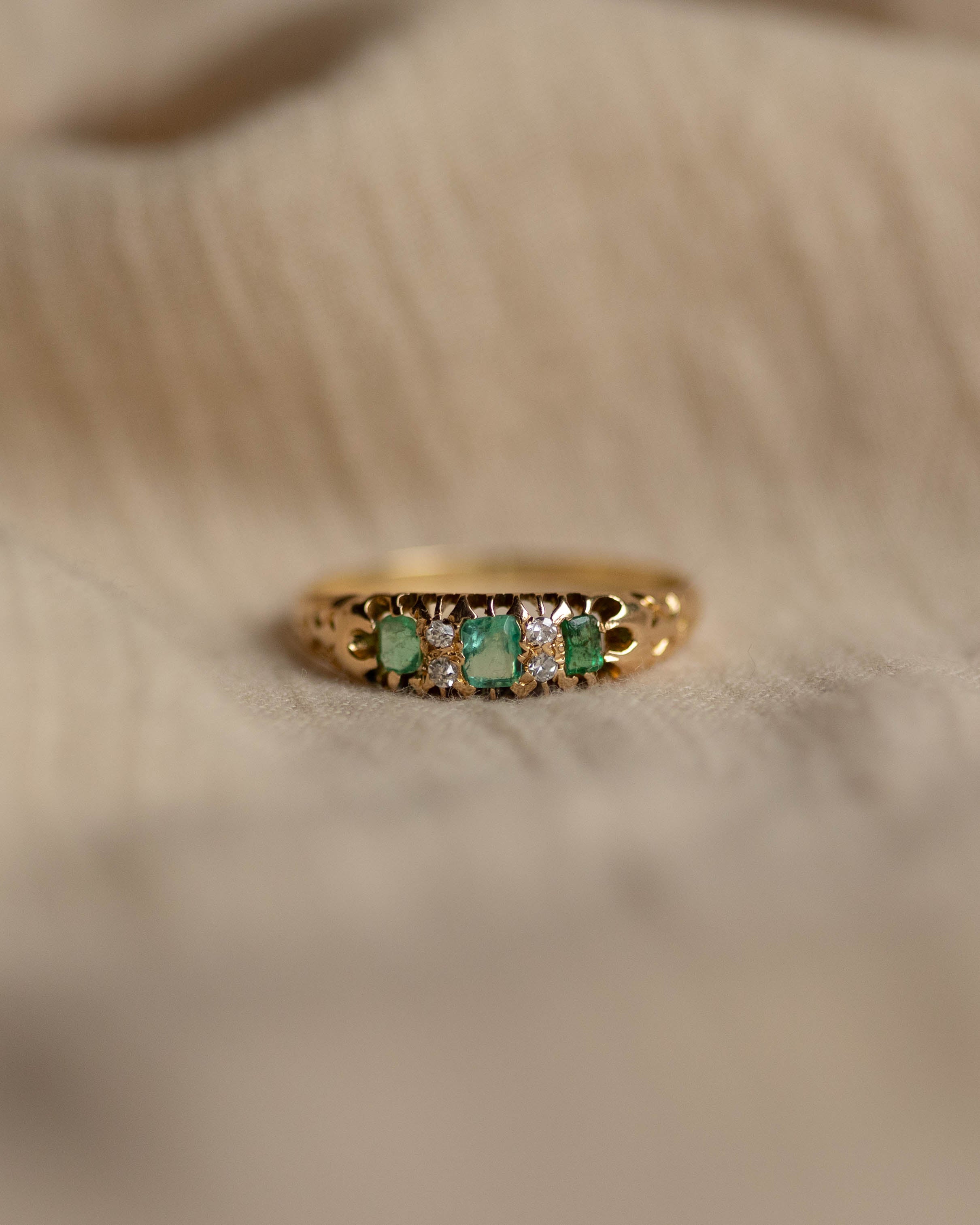 Verity Antique 18ct Gold Emerald & Diamond Seven Stone Ring