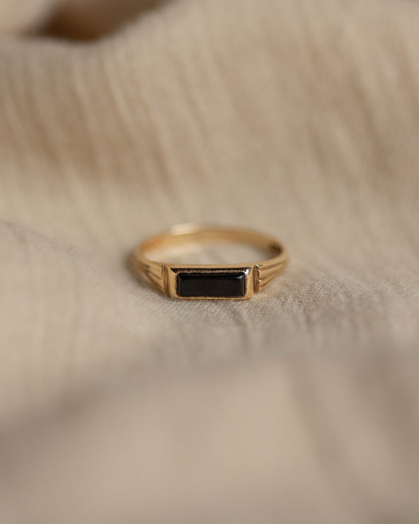 Monique 1984 Vintage 9ct Gold Black Onyx Signet Ring