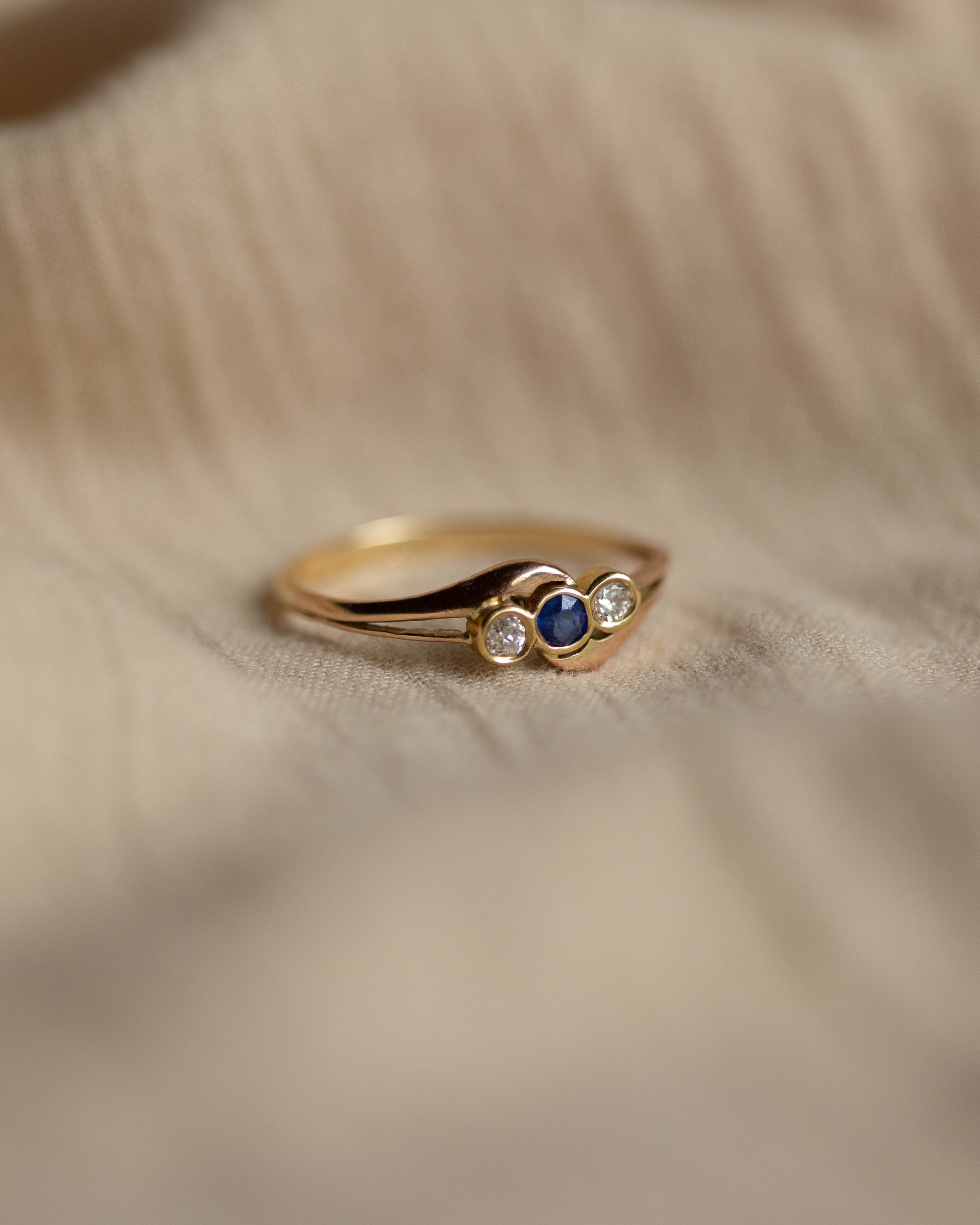 Marjorie Antique 18ct Gold Sapphire & Diamond Trilogy Twist Ring