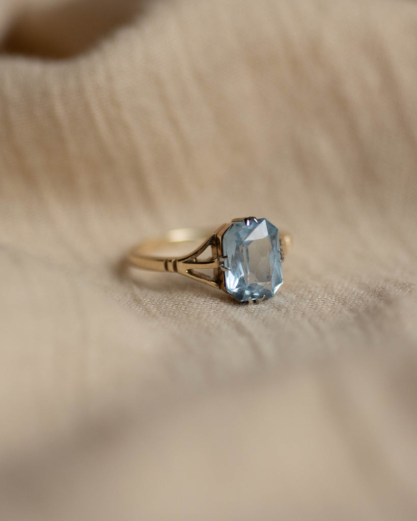 Irene Vintage 9ct Gold Blue Topaz Single Stone Ring