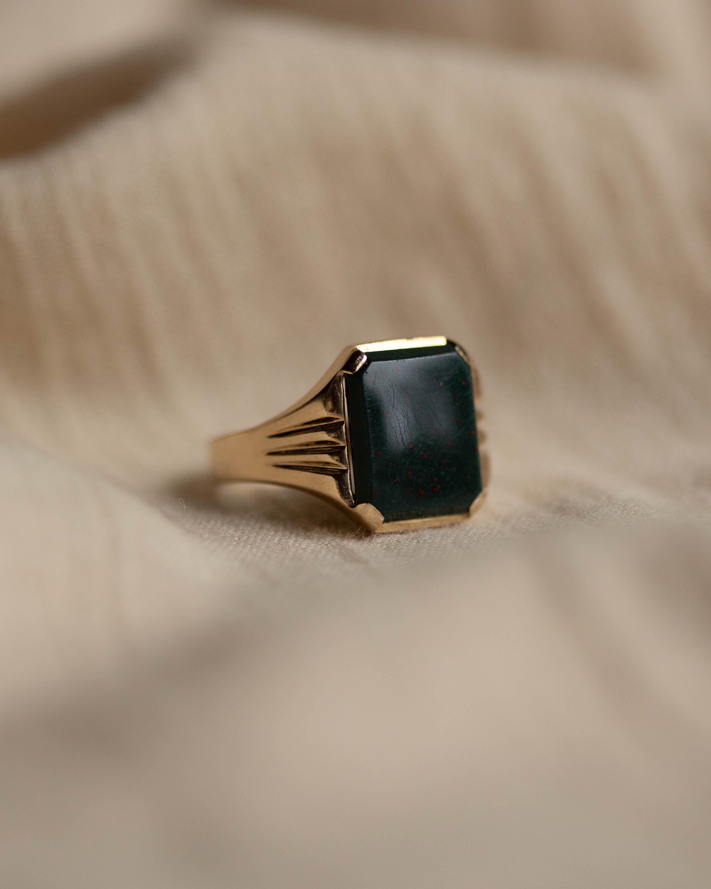 Clare 1968 Vintage 9ct Gold Bloodstone Signet Ring