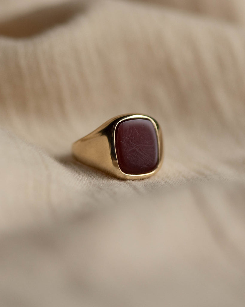 Cara Antique 9ct Gold Carnelian Signet Ring