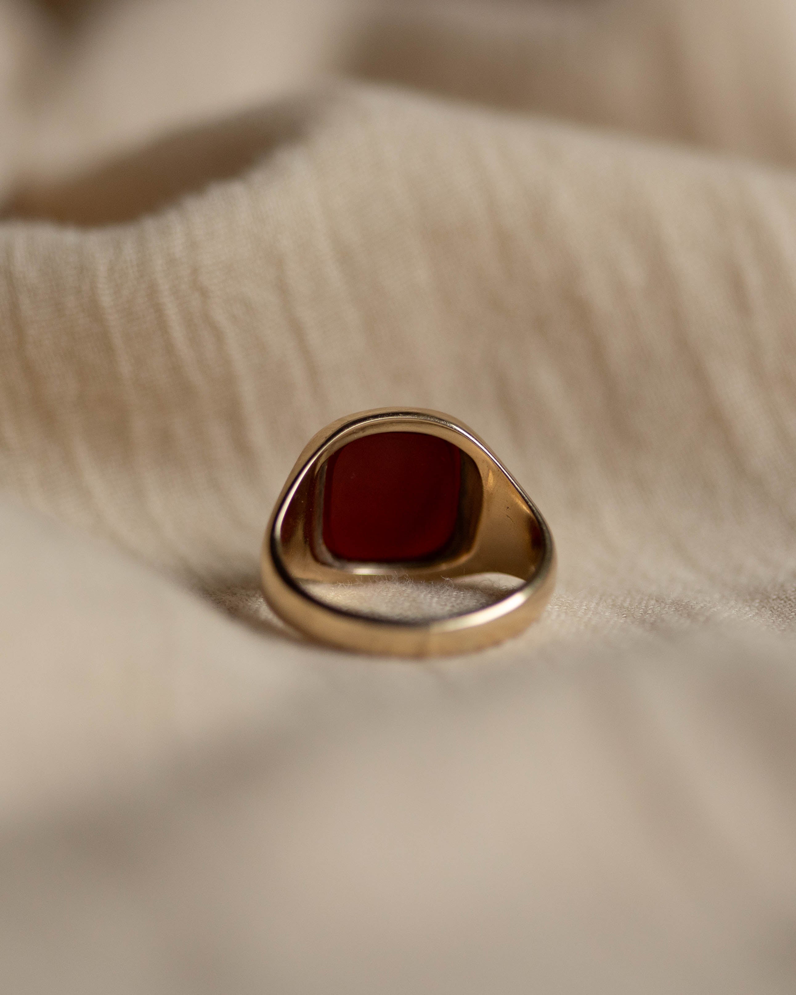 Cara Antique 9ct Gold Carnelian Signet Ring