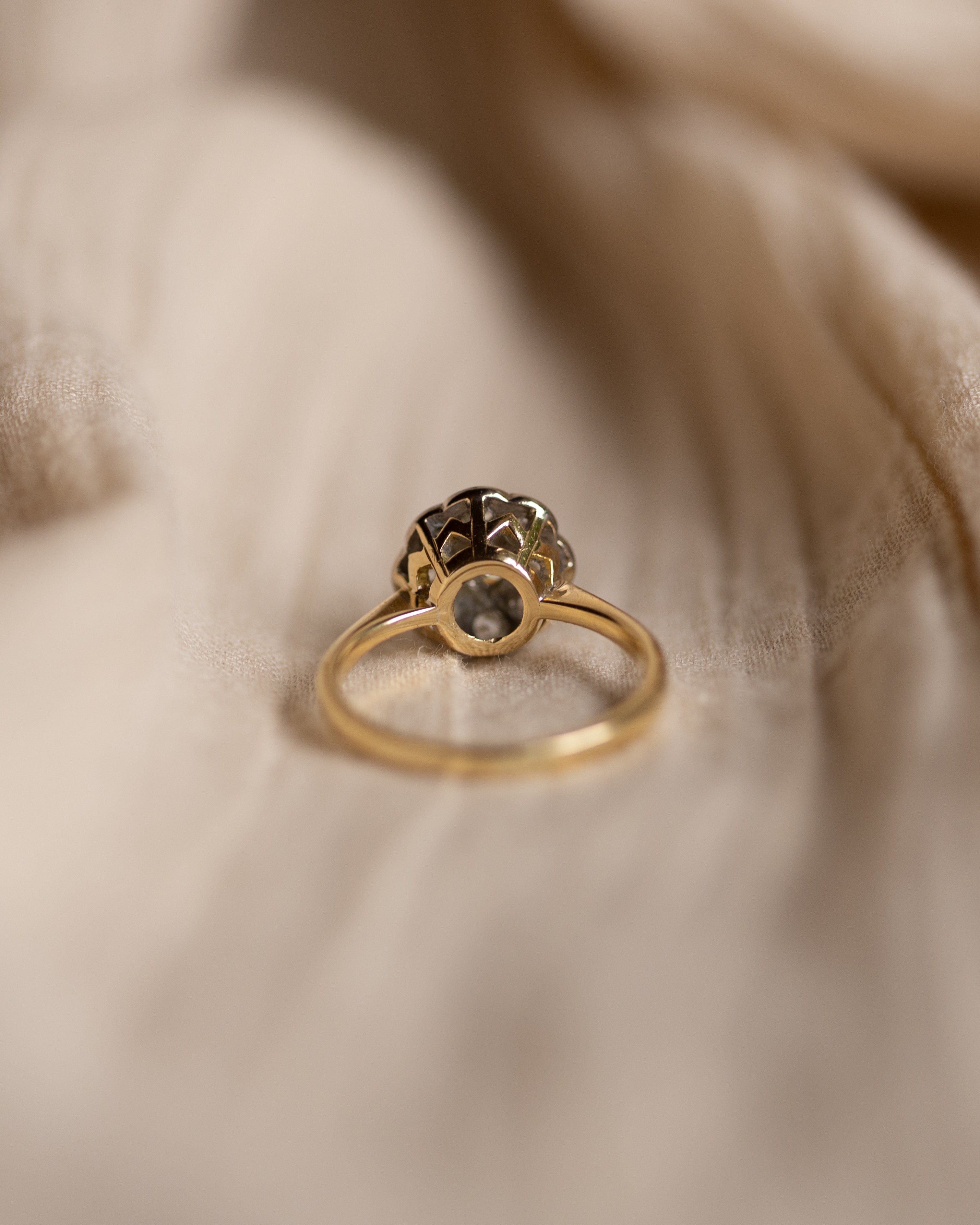 Darlene Antique 18ct Gold Diamond Daisy Cluster Ring