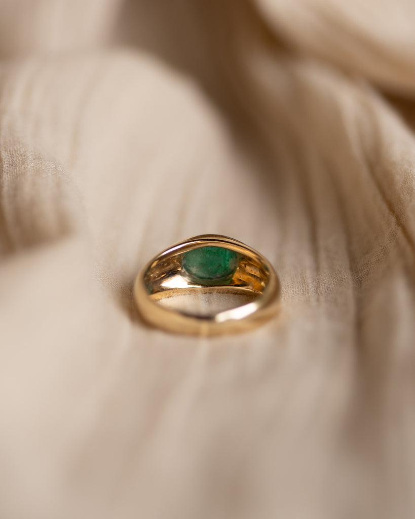 Brie Vintage 18ct Gold Emerald Single Stone Rubover Ring