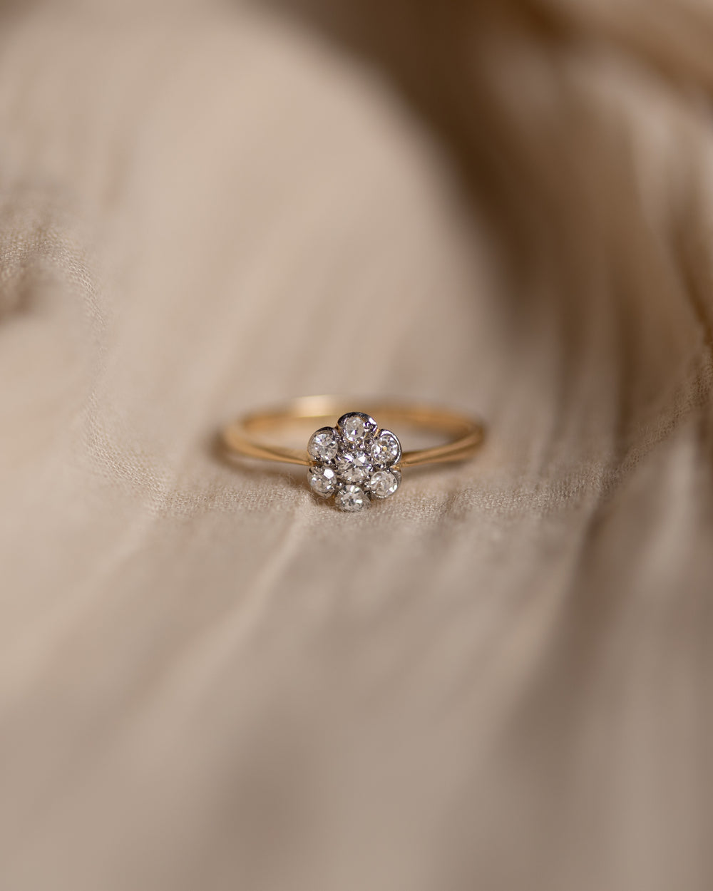 Ivy Antique 18ct Gold Diamond Daisy Cluster Ring