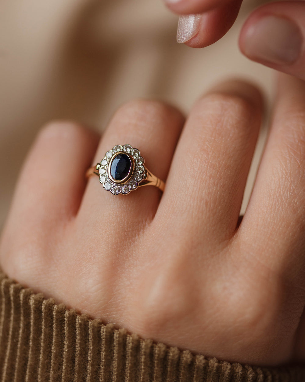 June 1994 Vintage 18ct Gold Sapphire & Diamond Cluster Ring