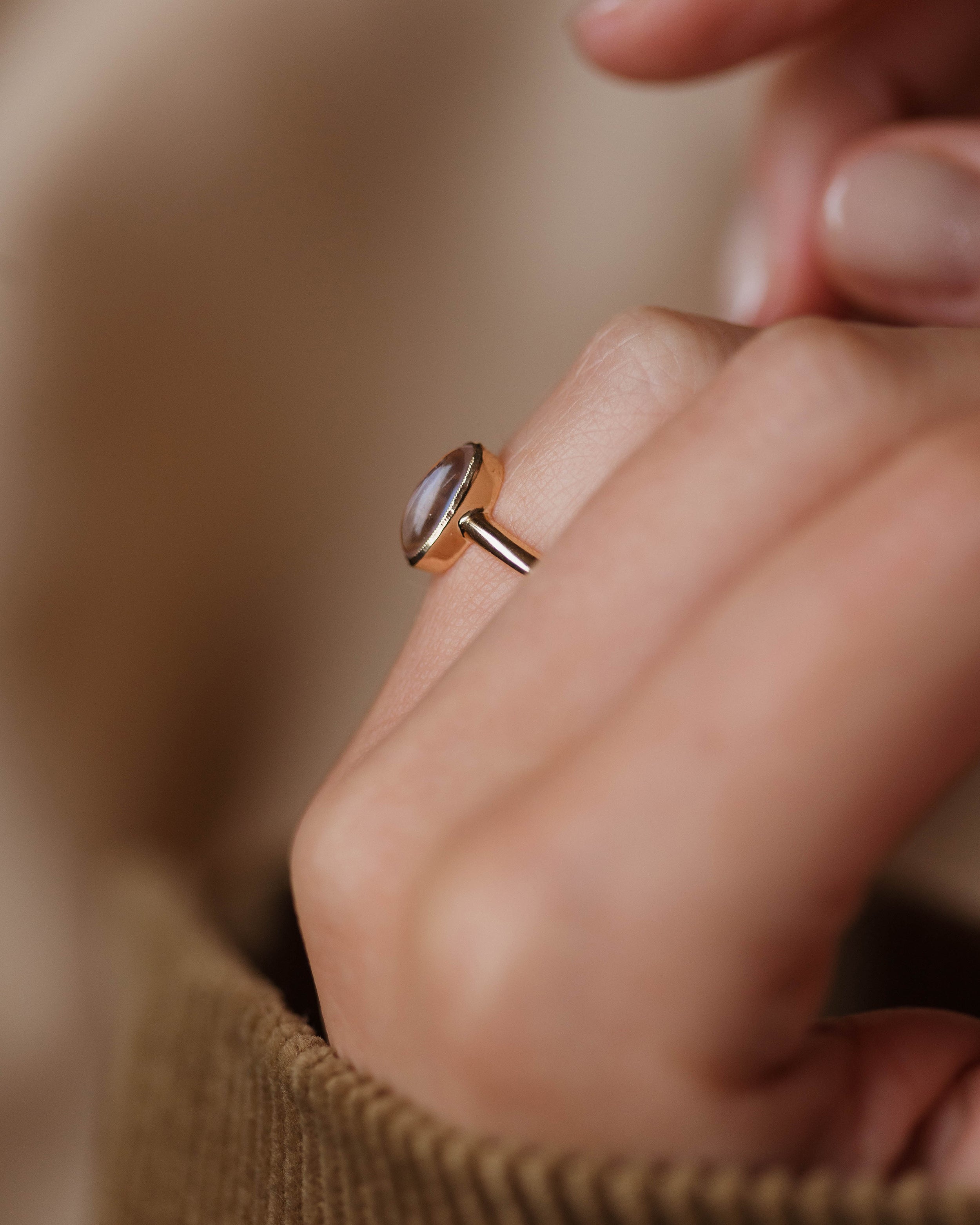 Clara Antique 9ct Gold Moonstone Single Stone Ring