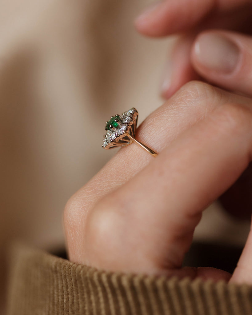 Veronica 1977 Vintage 18ct Gold Emerald & Diamond Lozenge Cluster Ring