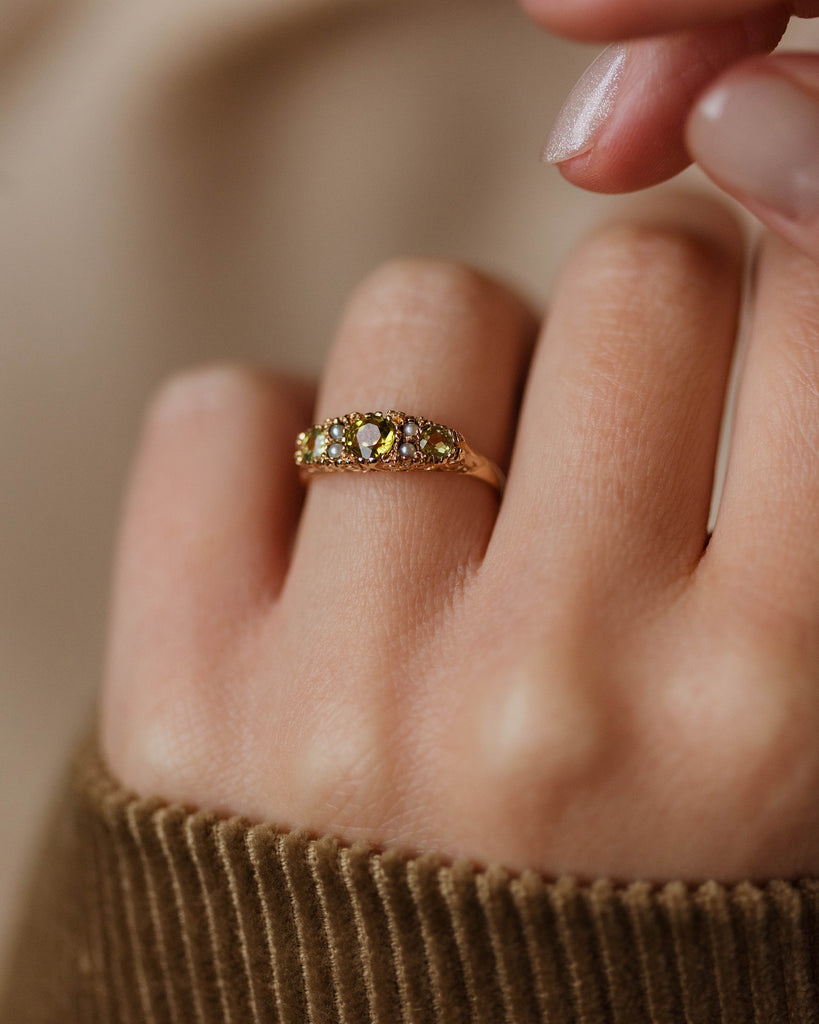 Letty 1968 Vintage 9ct Gold Peridot & Pearl Seven Stone Ring