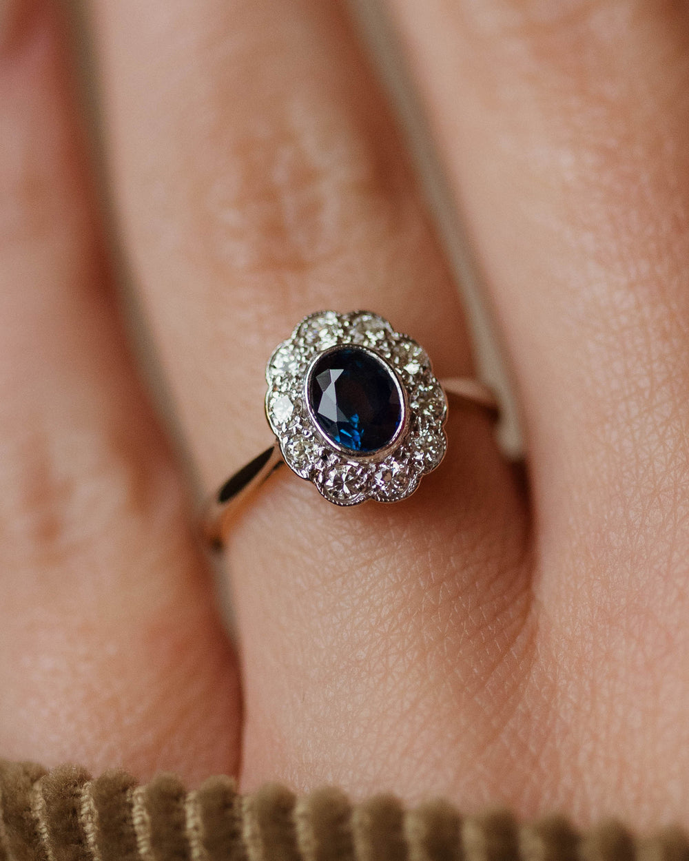 Temperance Antique Art Deco 18ct Gold Sapphire & Diamond Cluster Ring