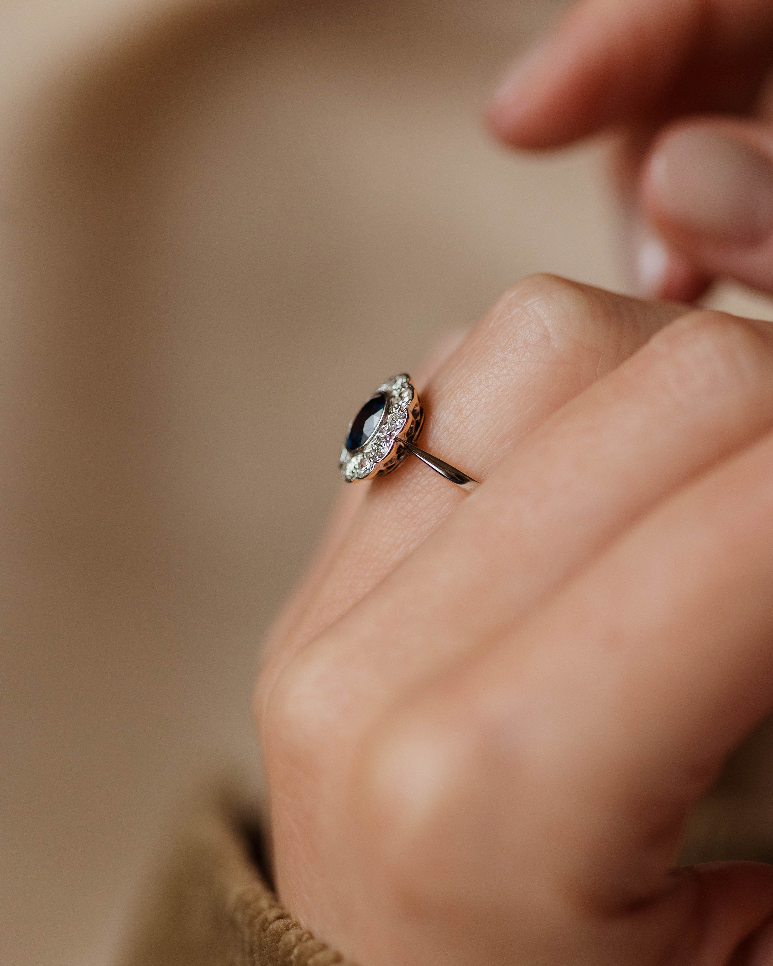 Temperance Antique Art Deco 18ct Gold Sapphire & Diamond Cluster Ring