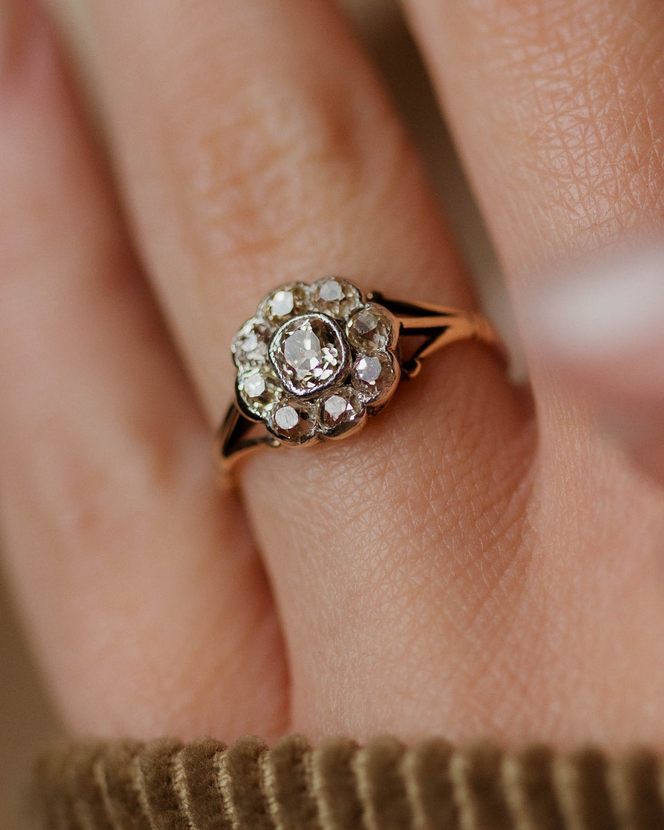 Sybil Antique 9ct Gold Diamond Daisy Cluster Ring | Rock n Rose