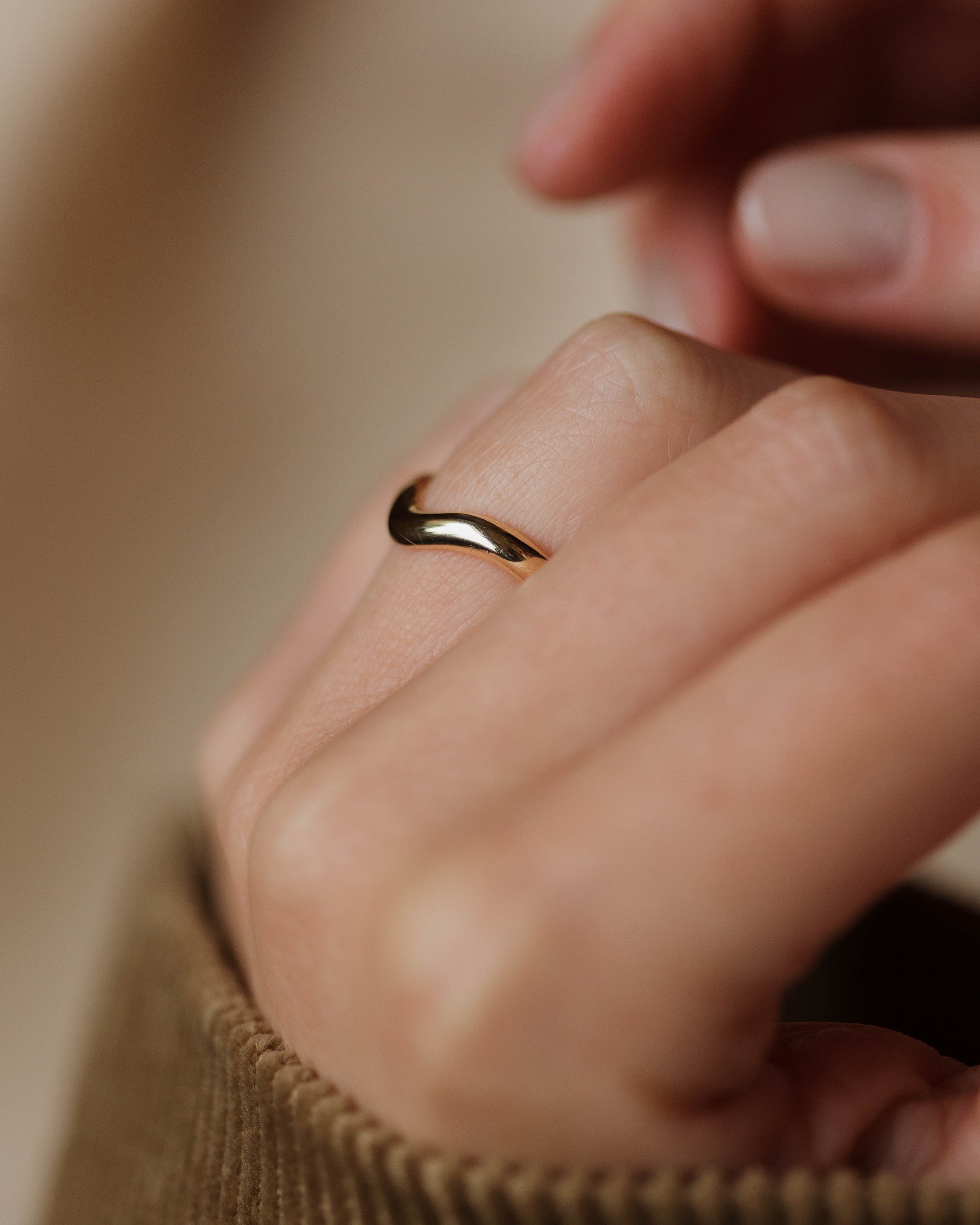 Isobel Vintage 9ct Gold Wishbone Ring