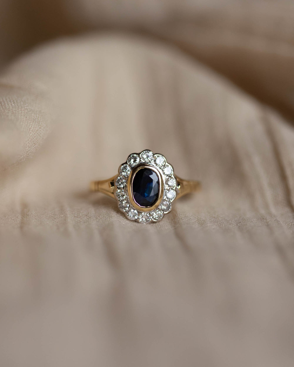 June 1994 Vintage 18ct Gold Sapphire & Diamond Cluster Ring