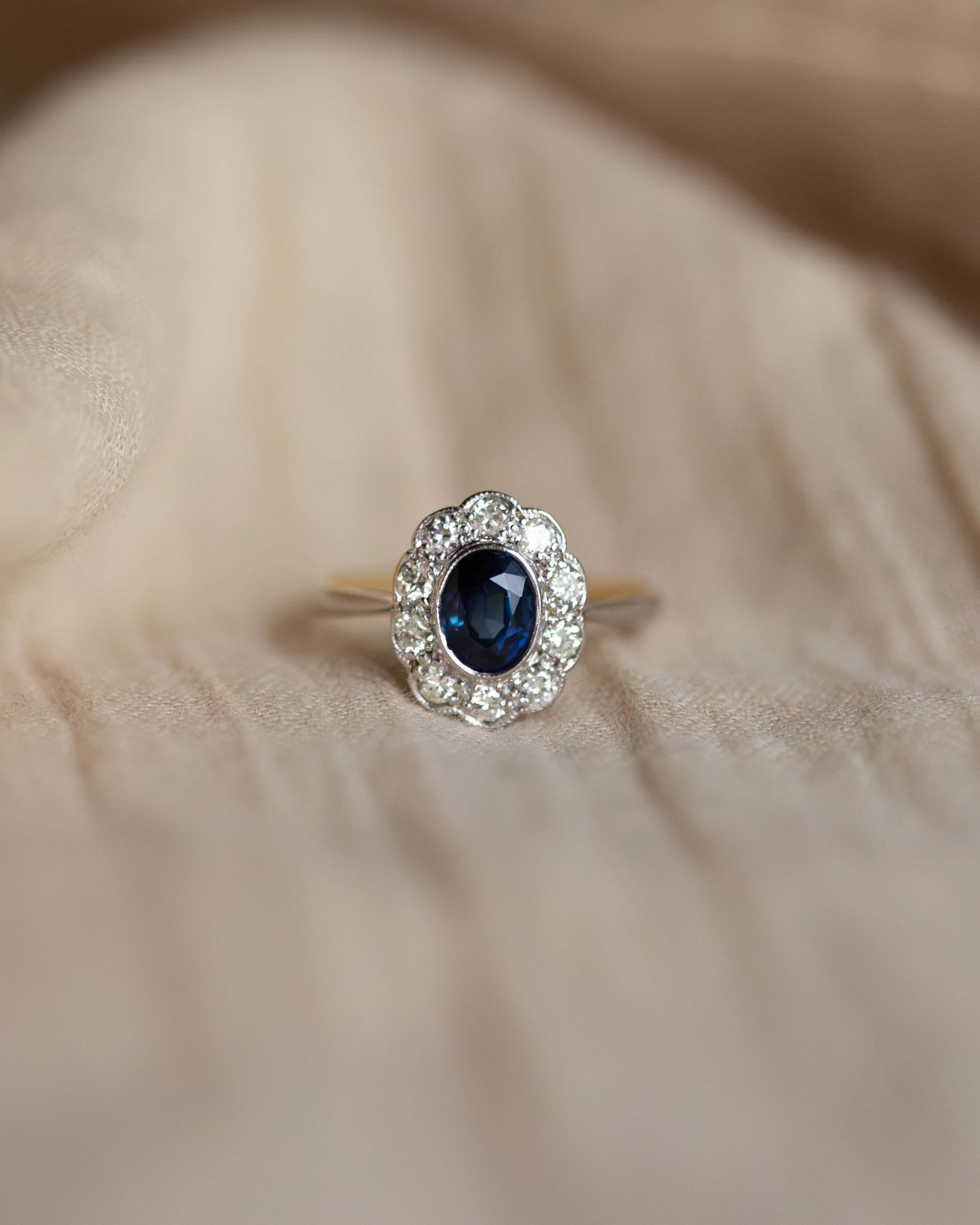 Temperance Antique Art Deco 18ct Gold Sapphire & Diamond Cluster Ring