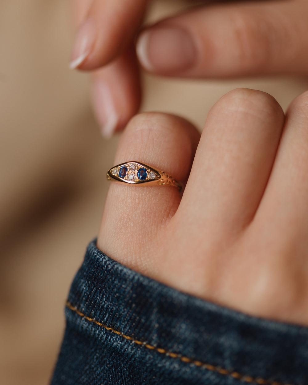 Jeannette Antique 18ct Gold Sapphire & Diamond Six Stone Ring