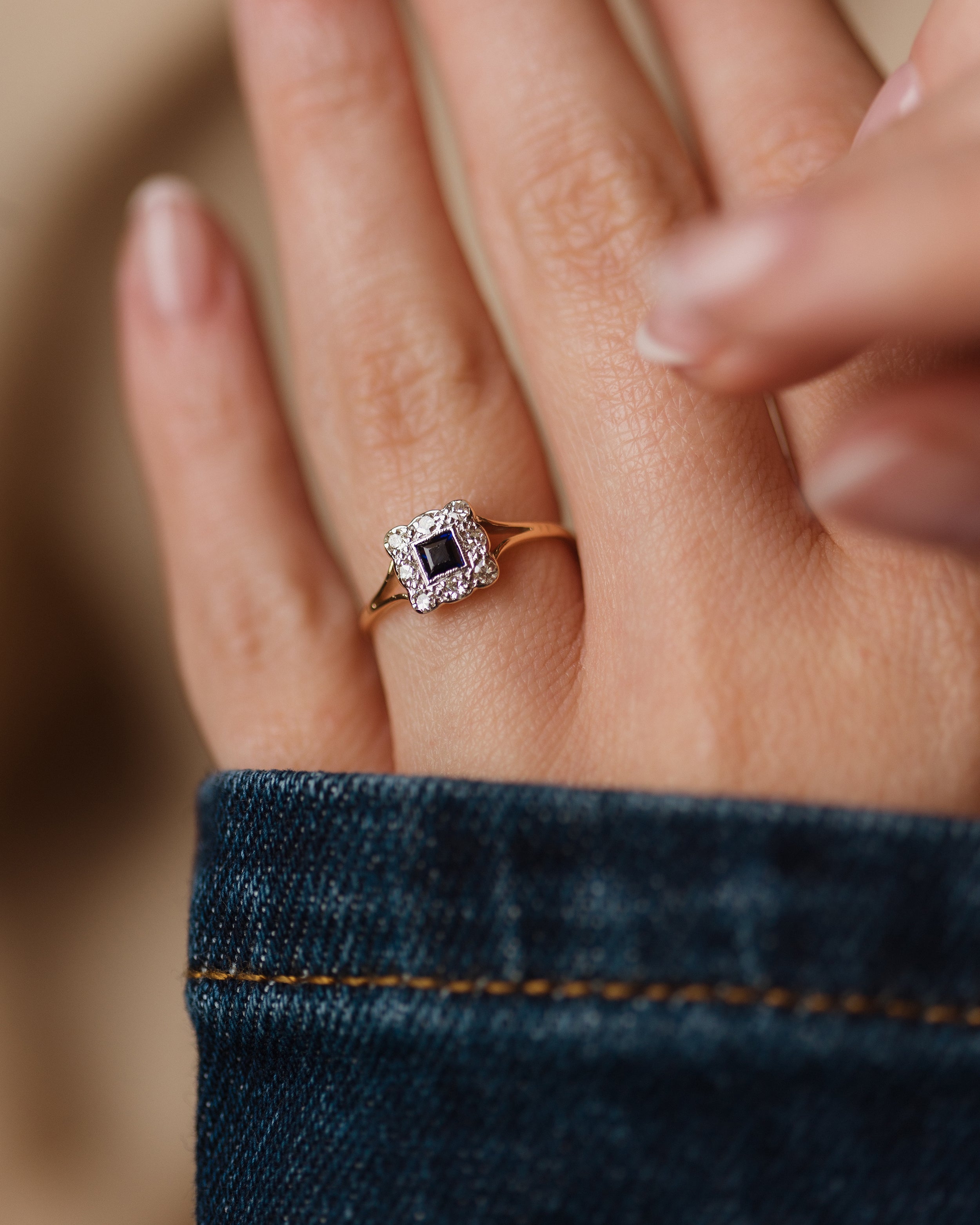 René 1975 Vintage 18ct Gold Sapphire & Diamond Cluster Ring