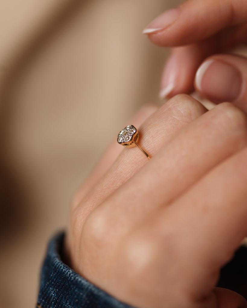 Valérie Vintage 18ct Gold Diamond Daisy Cluster Ring