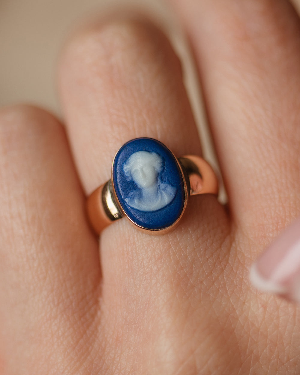 Berthilde 1908 Antique 9ct Gold Wedgwood Cameo Ring