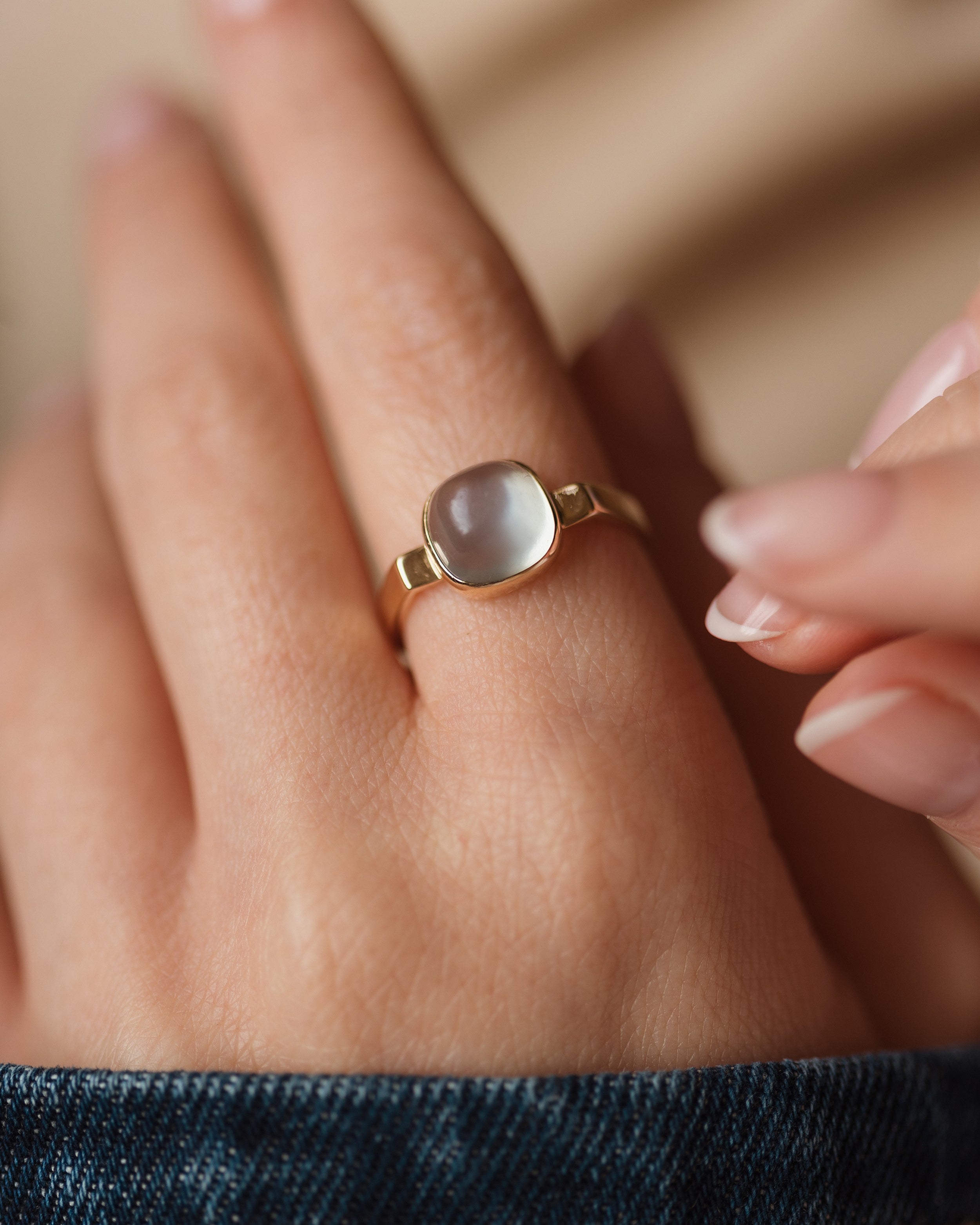 Image of Nicolette 1984 Vintage 9ct Gold Moonstone Single Stone Ring
