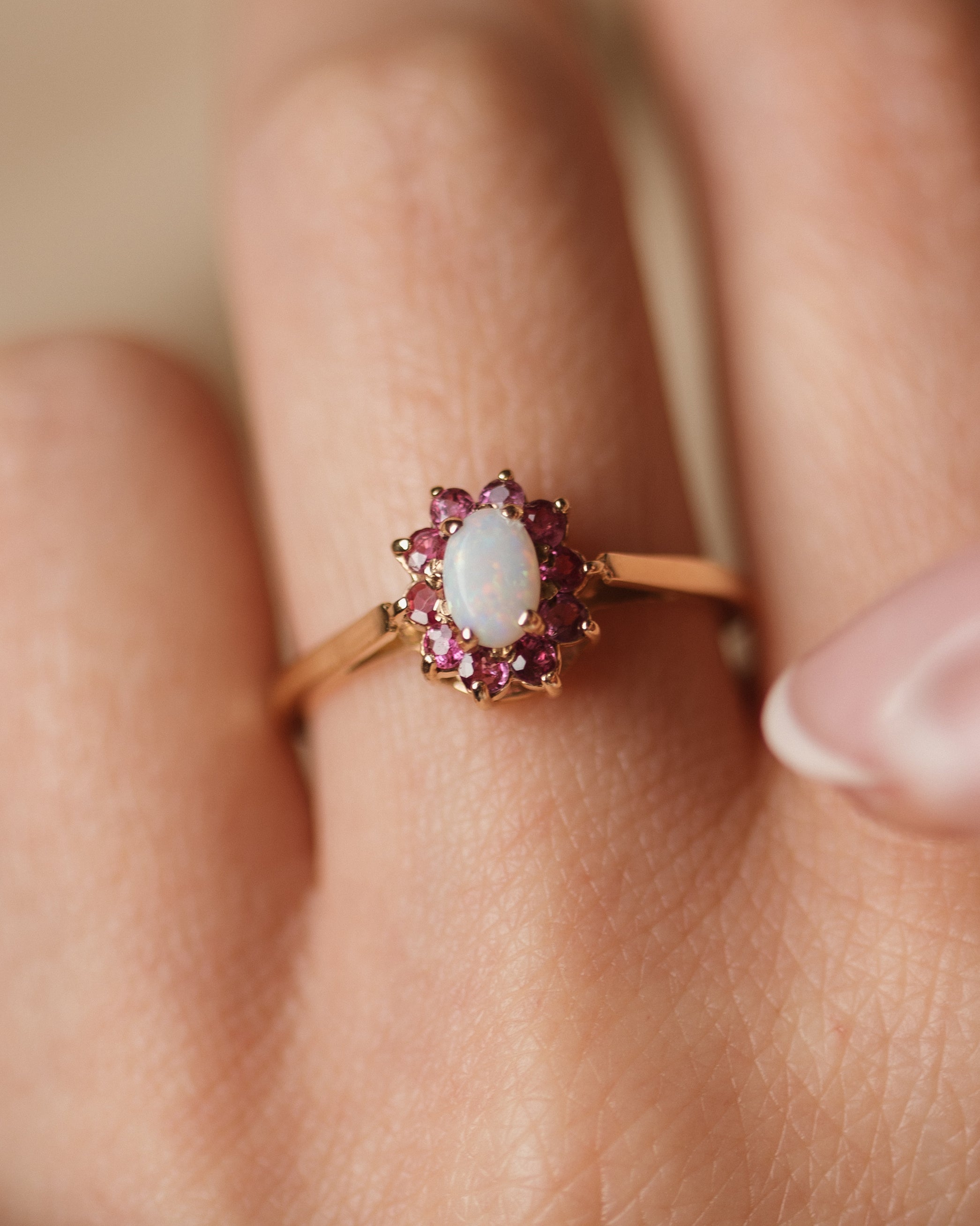 Gilda 1973 Vintage 9ct Gold Opal & Pink Topaz Cluster Ring
