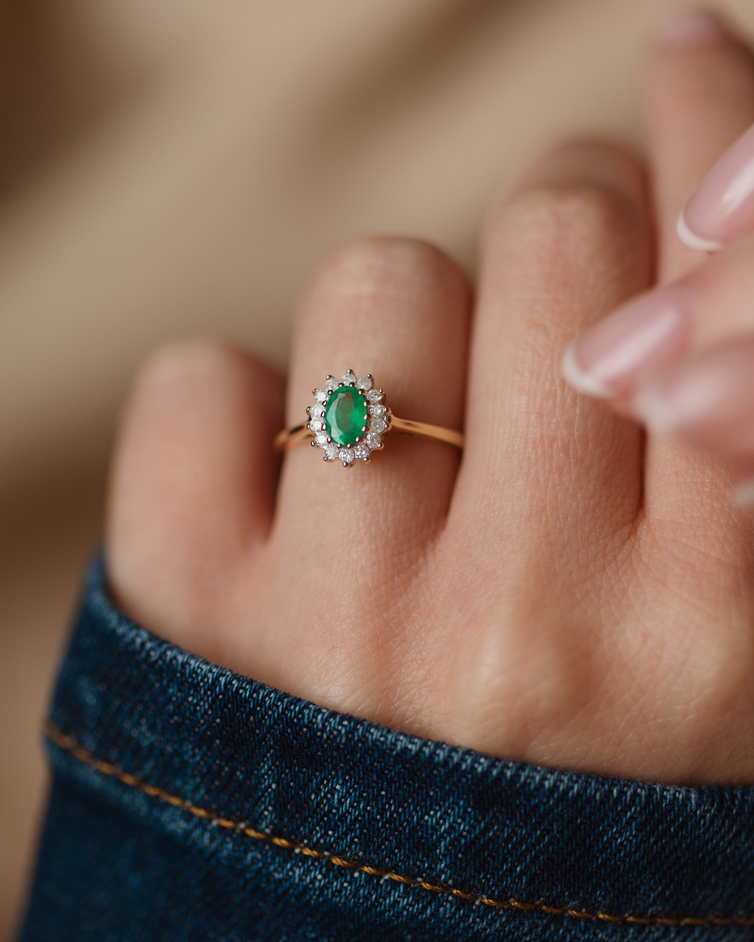Image of Marilis Vintage 9ct Gold Emerald & Diamond Cluster Ring