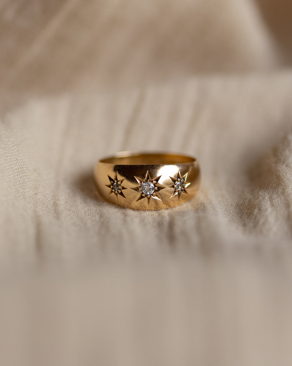 Orla Antique 1906 18ct Gold Star Set Diamond Trilogy Ring