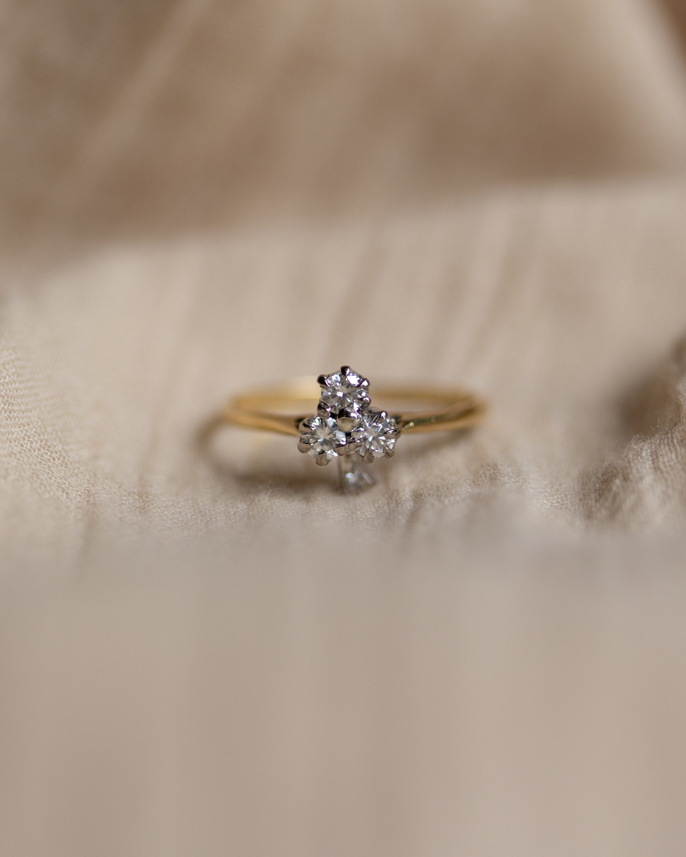 Nóirín Vintage 18ct Gold Diamond Clover Ring