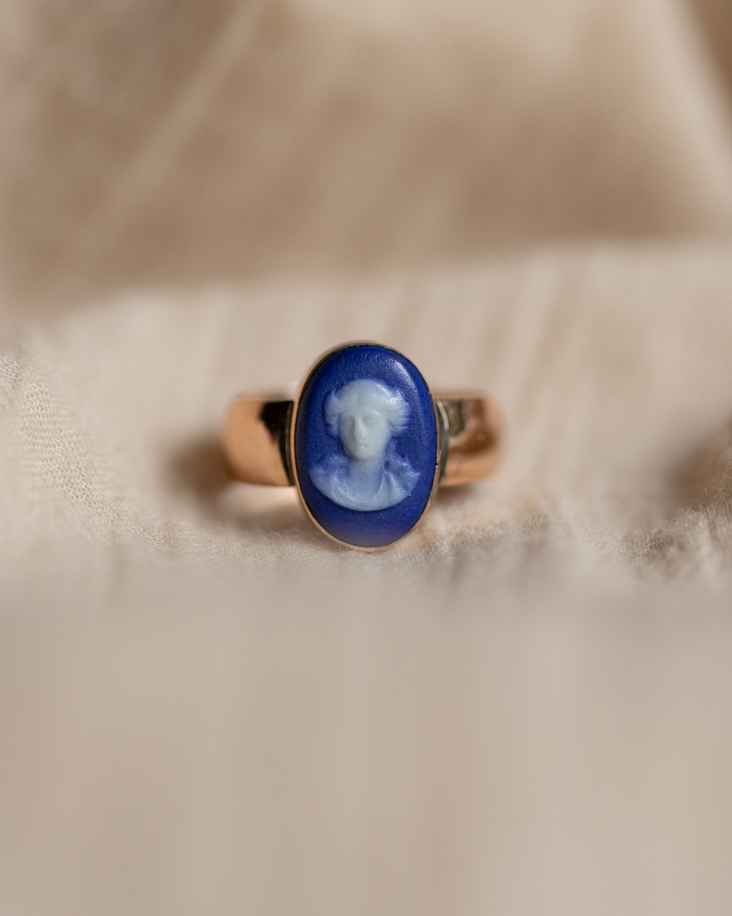 Berthilde 1908 Antique 9ct Gold Wedgwood Cameo Ring