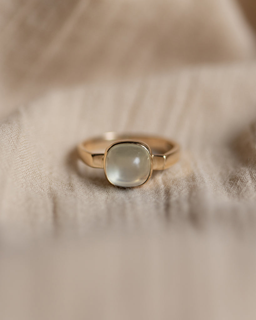 Nicolette 1984 Vintage 9ct Gold Moonstone Single Stone Ring