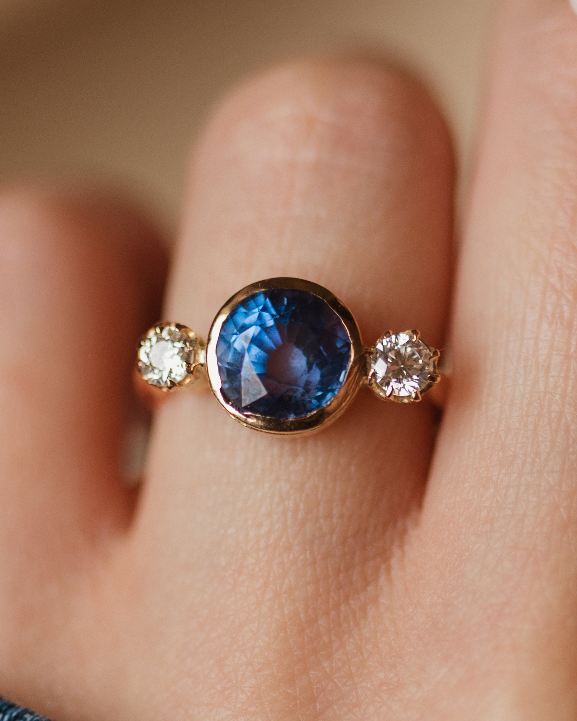 Thomassine Antique 18ct Gold Sapphire & Diamond Trilogy Ring