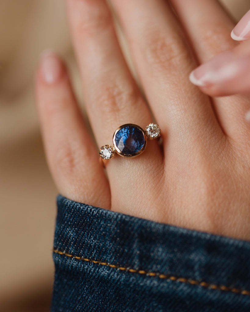 Thomassine Antique 18ct Gold Sapphire & Diamond Trilogy Ring