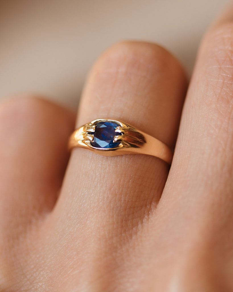Patience 1921 Antique 18ct Gold Sapphire Single Stone Ring
