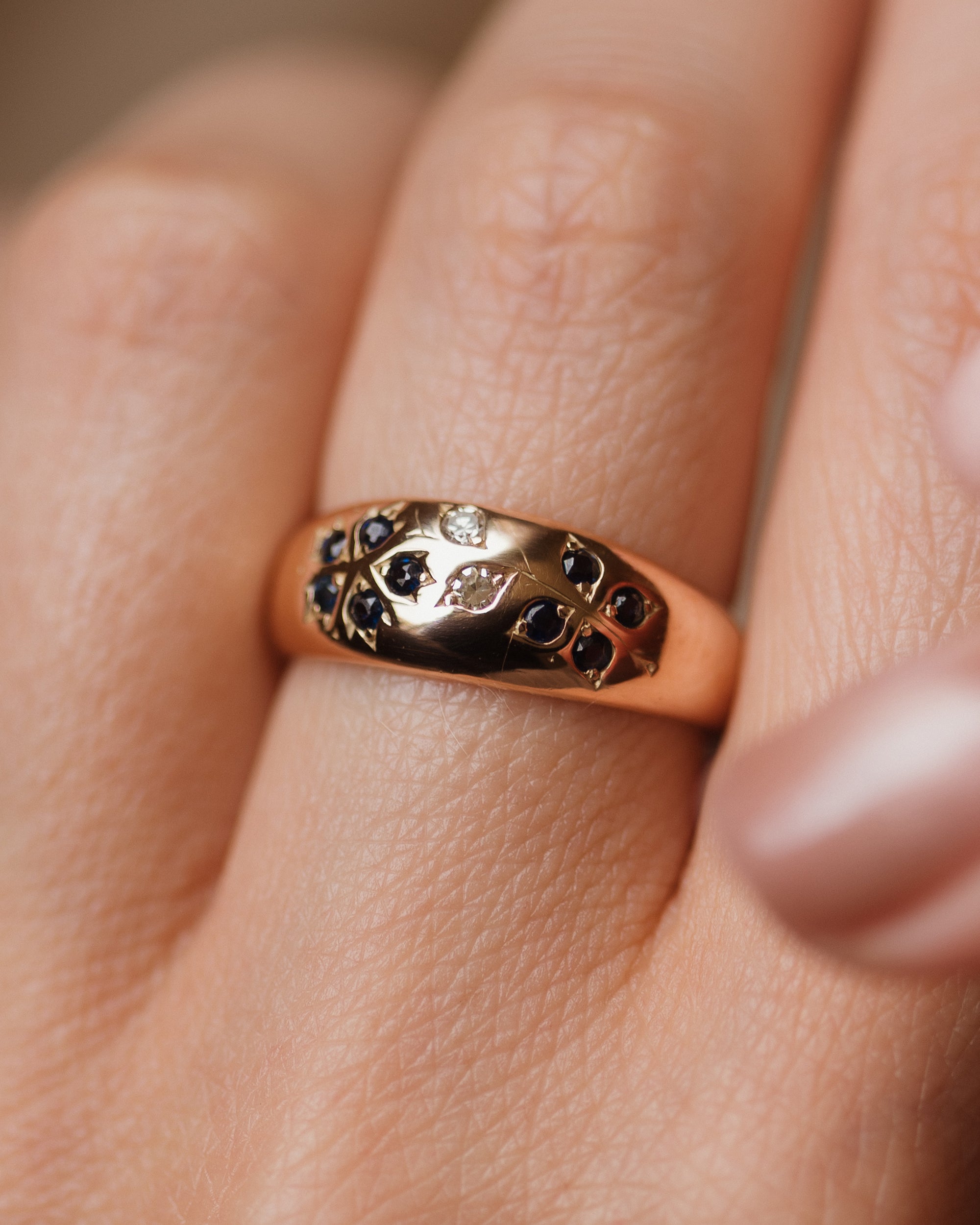 Perrine 1988 Vintage 9ct Gold Sapphire & Diamond Rubover Ring