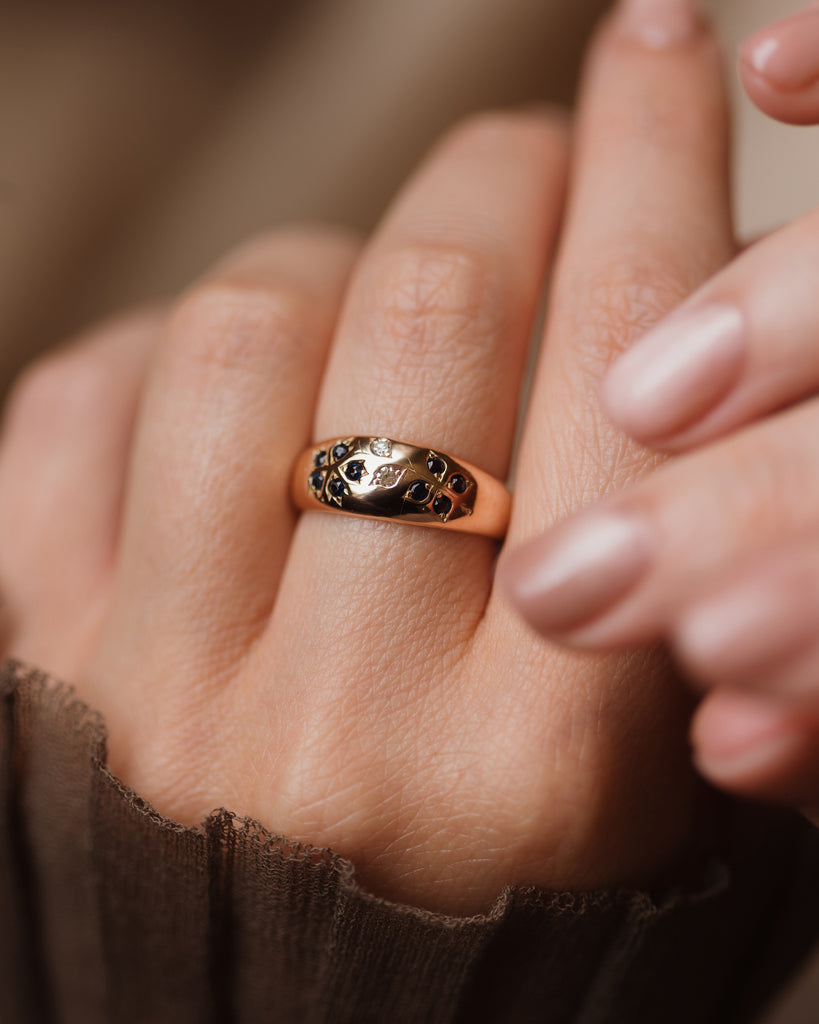 Perrine 1988 Vintage 9ct Gold Sapphire & Diamond Rubover Ring
